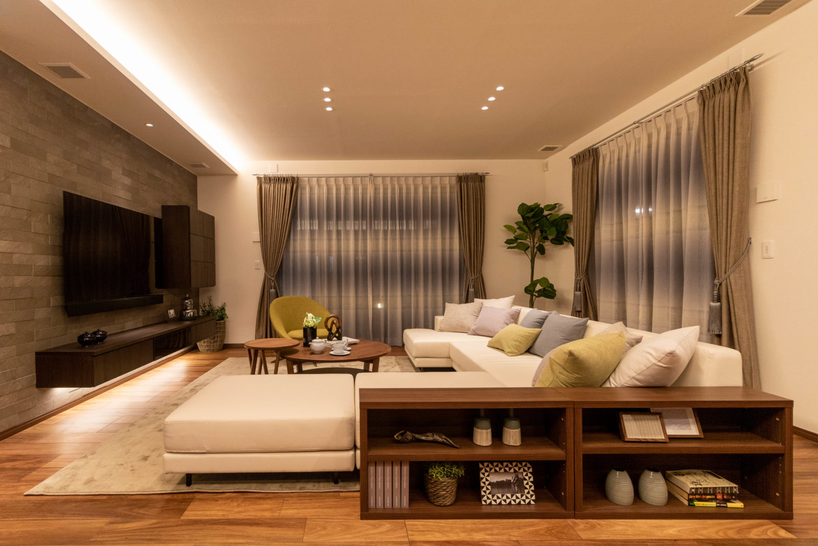 石田屋駅前総合展示場