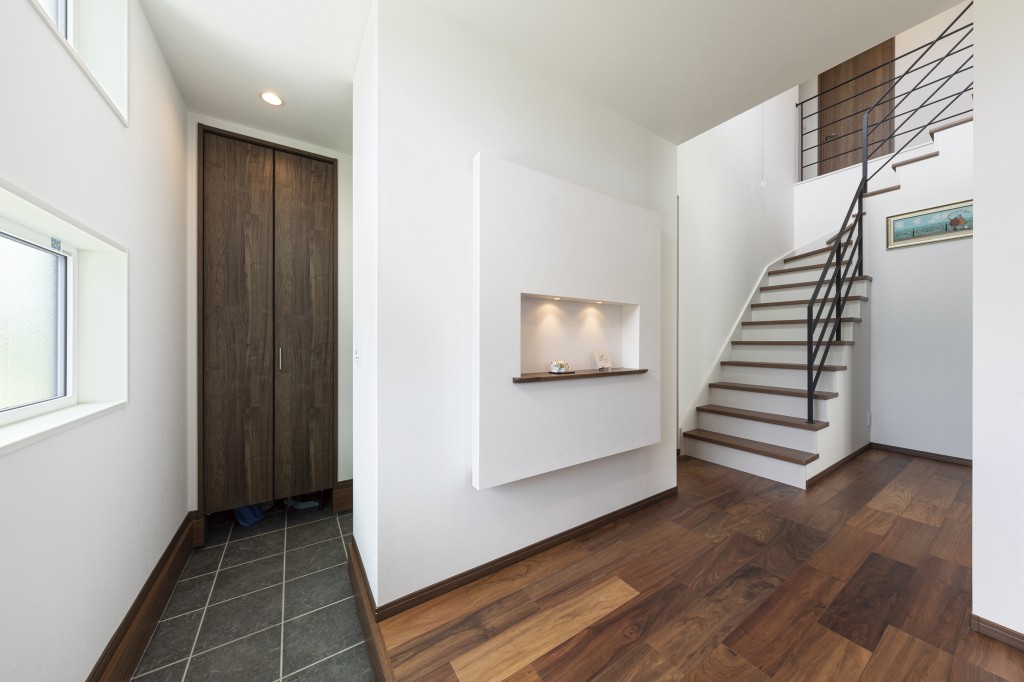 スーモ掲載、注文住宅の建築実例より玄関